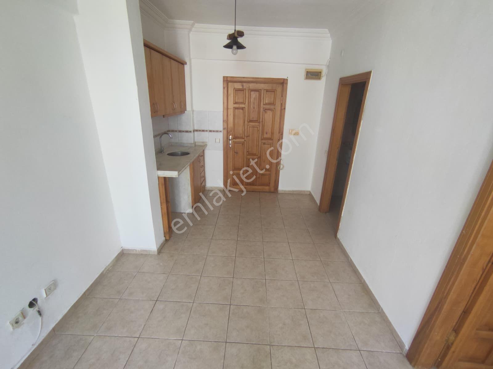 Antalya Kepez Gülverende Kiralık 1+1 Ara Kat Daire No.20660