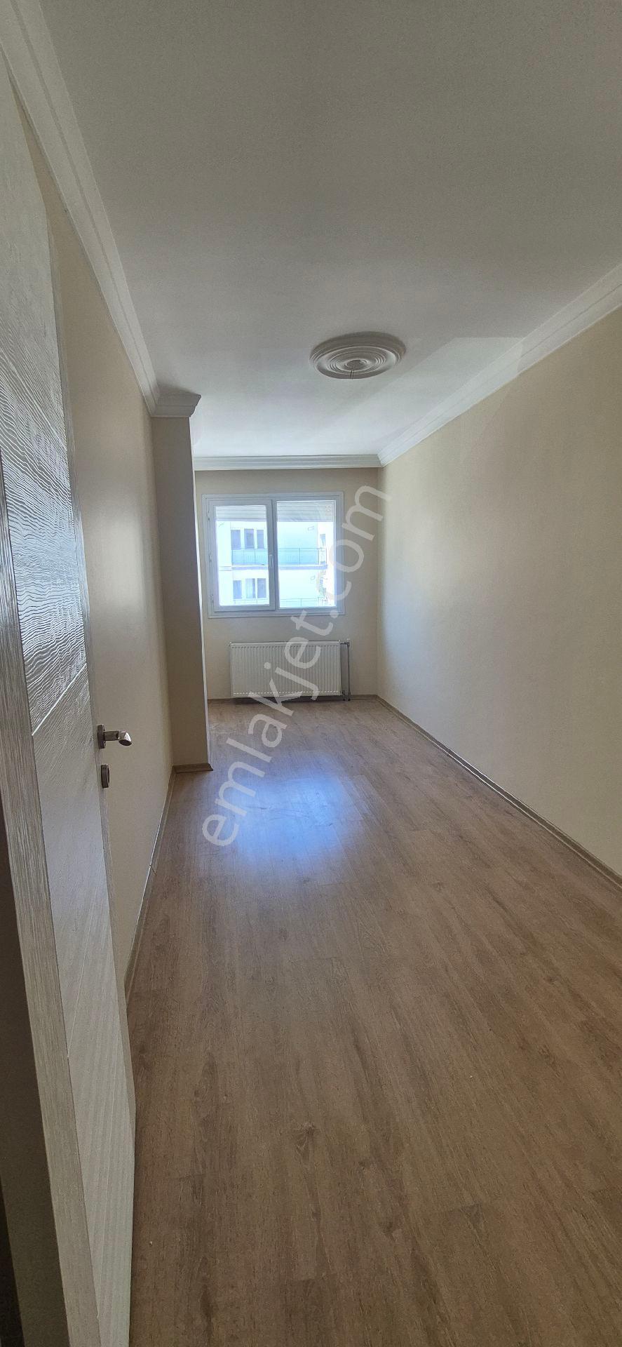 Bornova Da 3+1 Kiralık Geniş Daire - Görsel 12