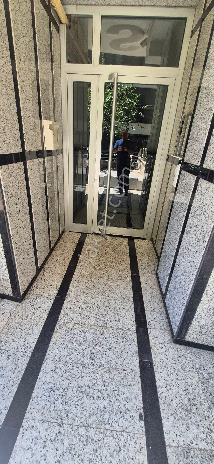 Bornova Da 3+1 Kiralık Geniş Daire - Görsel 7