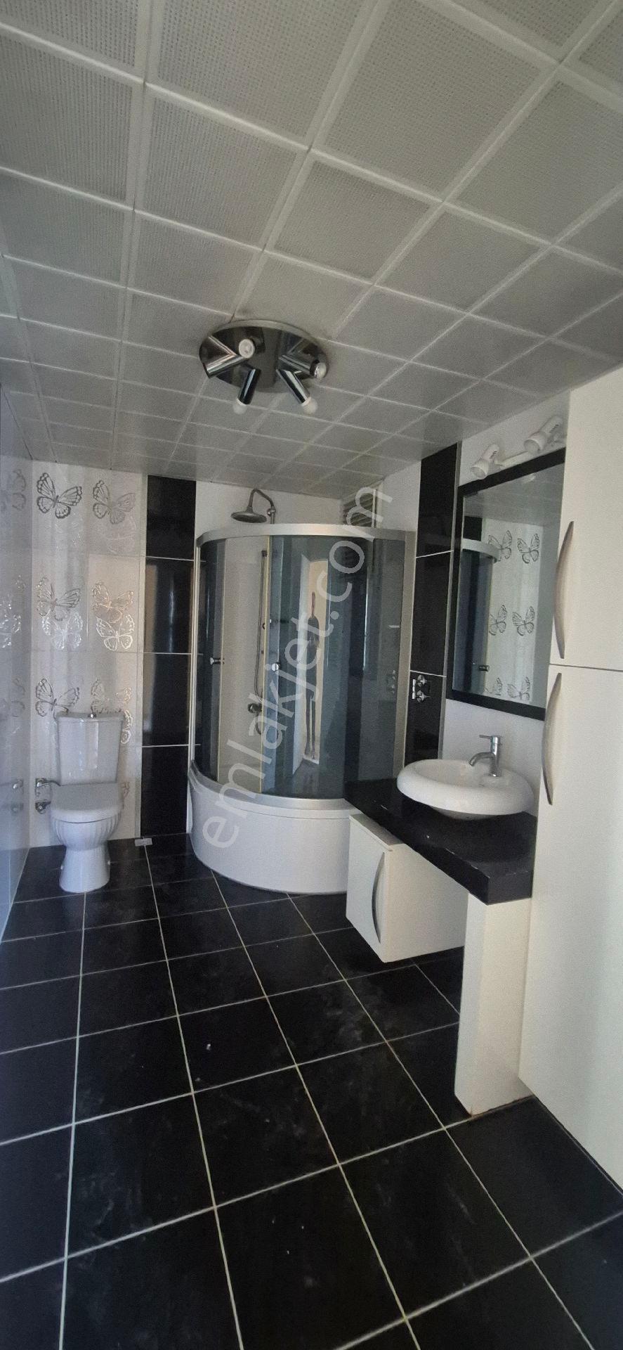 Bornova Da 3+1 Kiralık Geniş Daire - Görsel 23