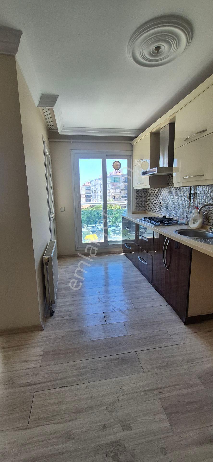 Bornova Da 3+1 Kiralık Geniş Daire - Görsel 21