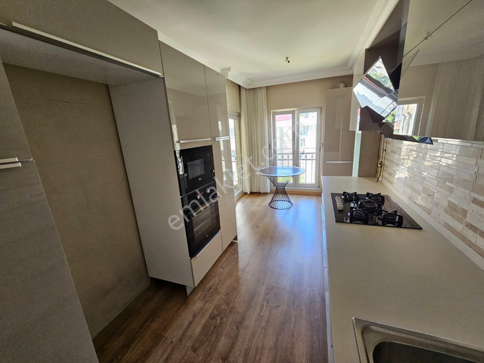 İçerenköy Kiptaş Evleri'nde 3+1 Balkonlu Çift Banyolu 145m2 Kiralık Boş Daire - Görsel 29