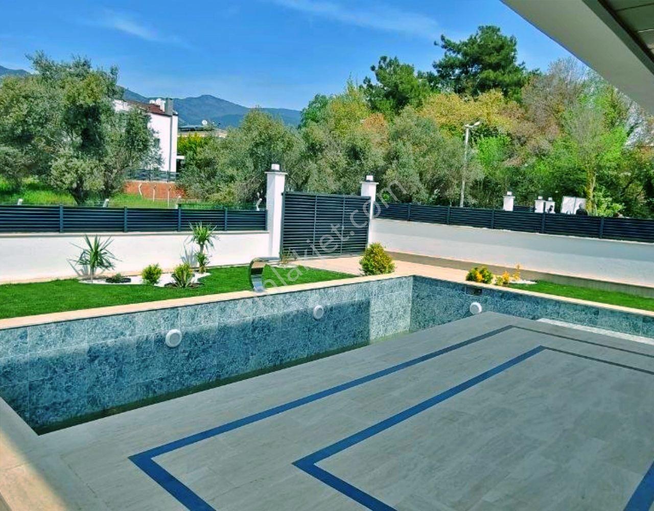 Uytundan Gürede Müstakil Yüzme Havuzlu 3+1 Ultralüks Villa - Görsel 14