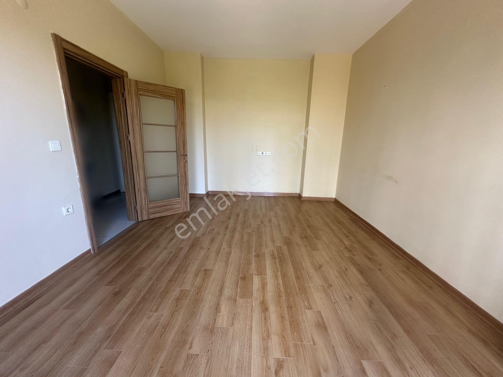 Mertcan'dan Yakacık Meydana Yürüme 2+1 Site İçinde Kiralık Daire - Görsel 3