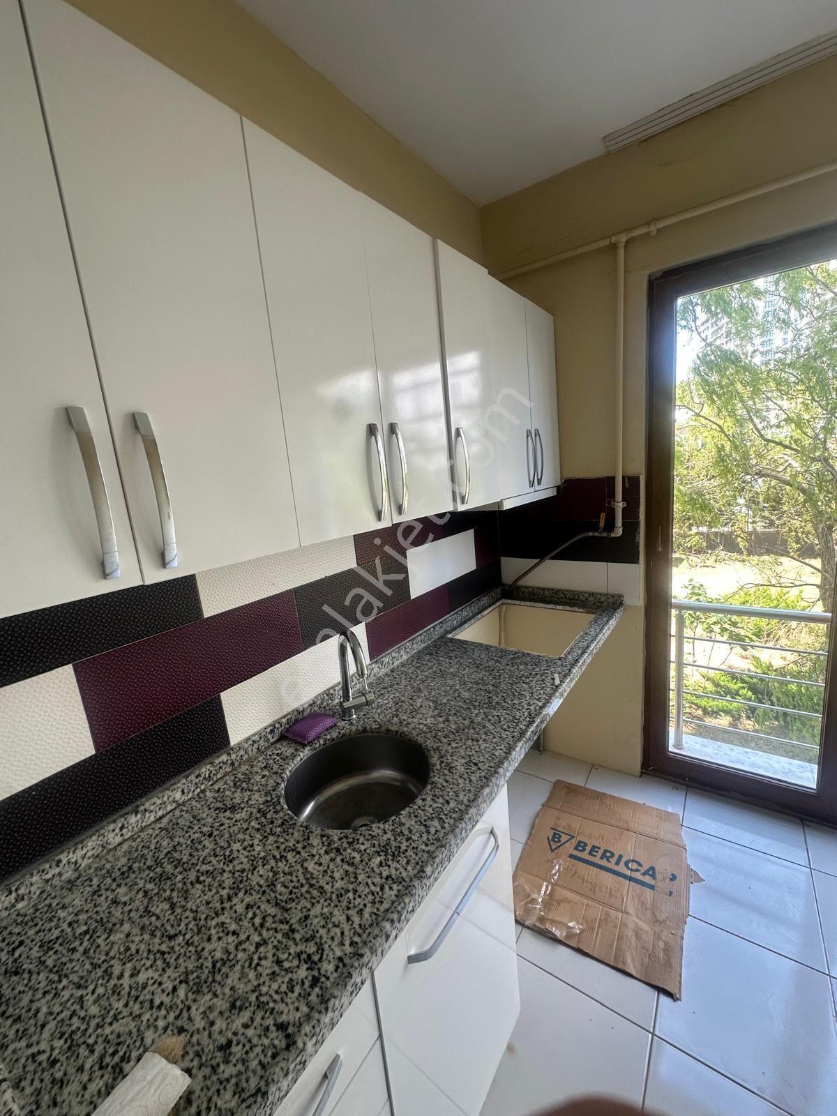 Mertcan'dan Yakacık Meydana Yürüme 2+1 Site İçinde Kiralık Daire - Görsel 12