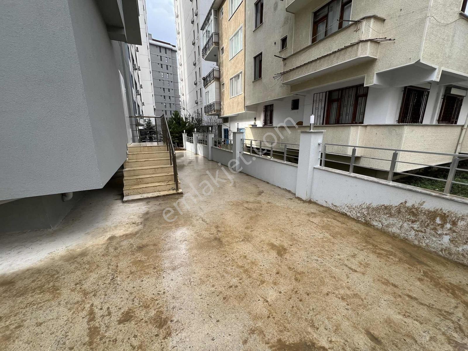 Suadiye Mediha Turhan Tansel Sokakta Geniş Açık Mutfaklı 2+1 - Görsel 30
