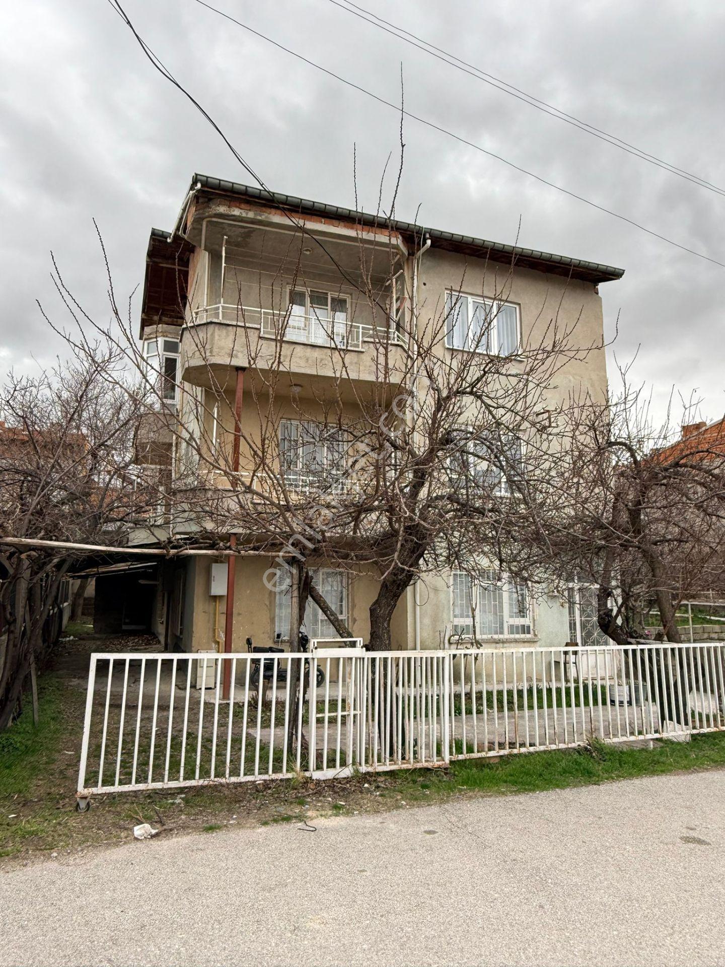 Arslanbey Emlaktan Emek Mahallesinde Satılık Komple Bina - Görsel 2