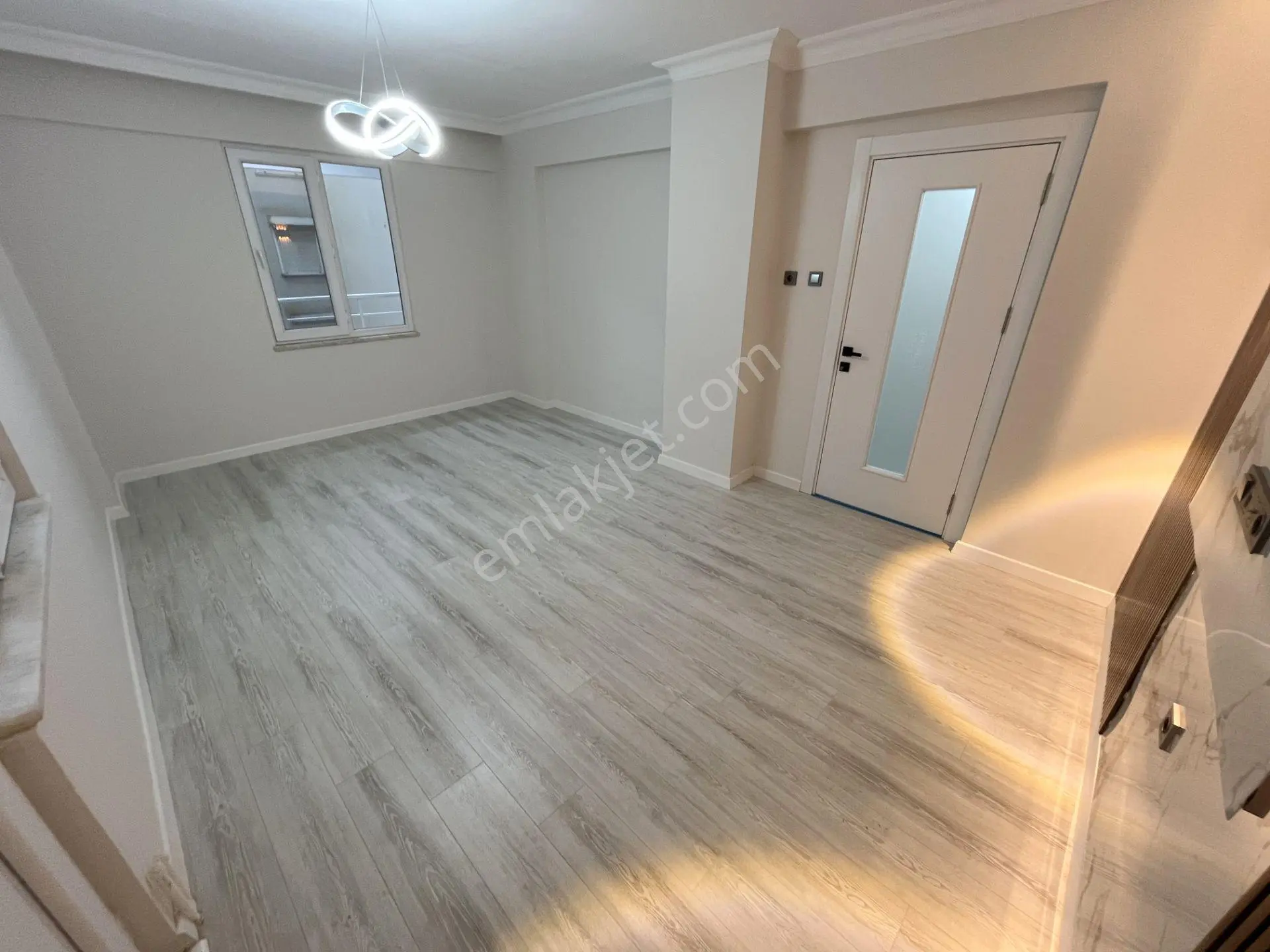 Güç Gayrimenkul'den Akçay Merkez'de Ayrı Mutfaklı Lüx Yapılı Ara Kat 2+1 Daire - Görsel 12