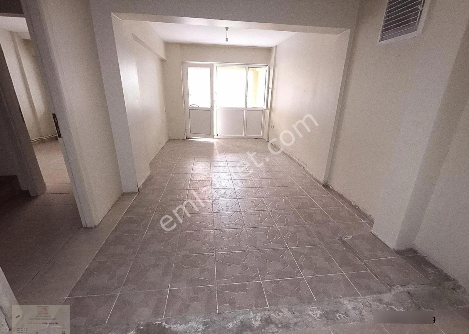 Esenyurt Merkezde 75 M2 1+1 Site İçinde Bahçekatı Ön Cephe Boş - Görsel 19