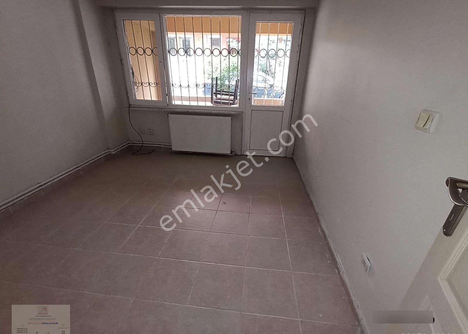 Esenyurt Merkezde 75 M2 1+1 Site İçinde Bahçekatı Ön Cephe Boş - Görsel 34