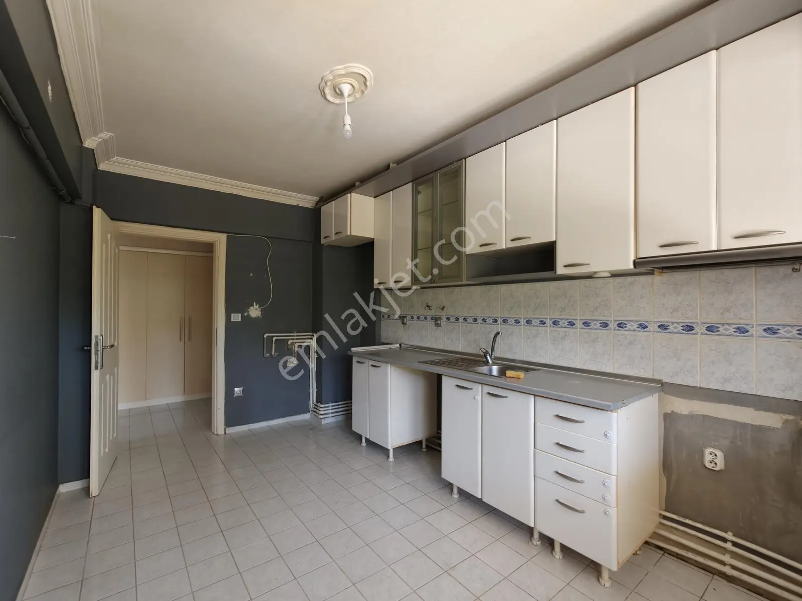 İhsaniye Onur Sitesinde Kiralık 3+1 Daire - Görsel 2
