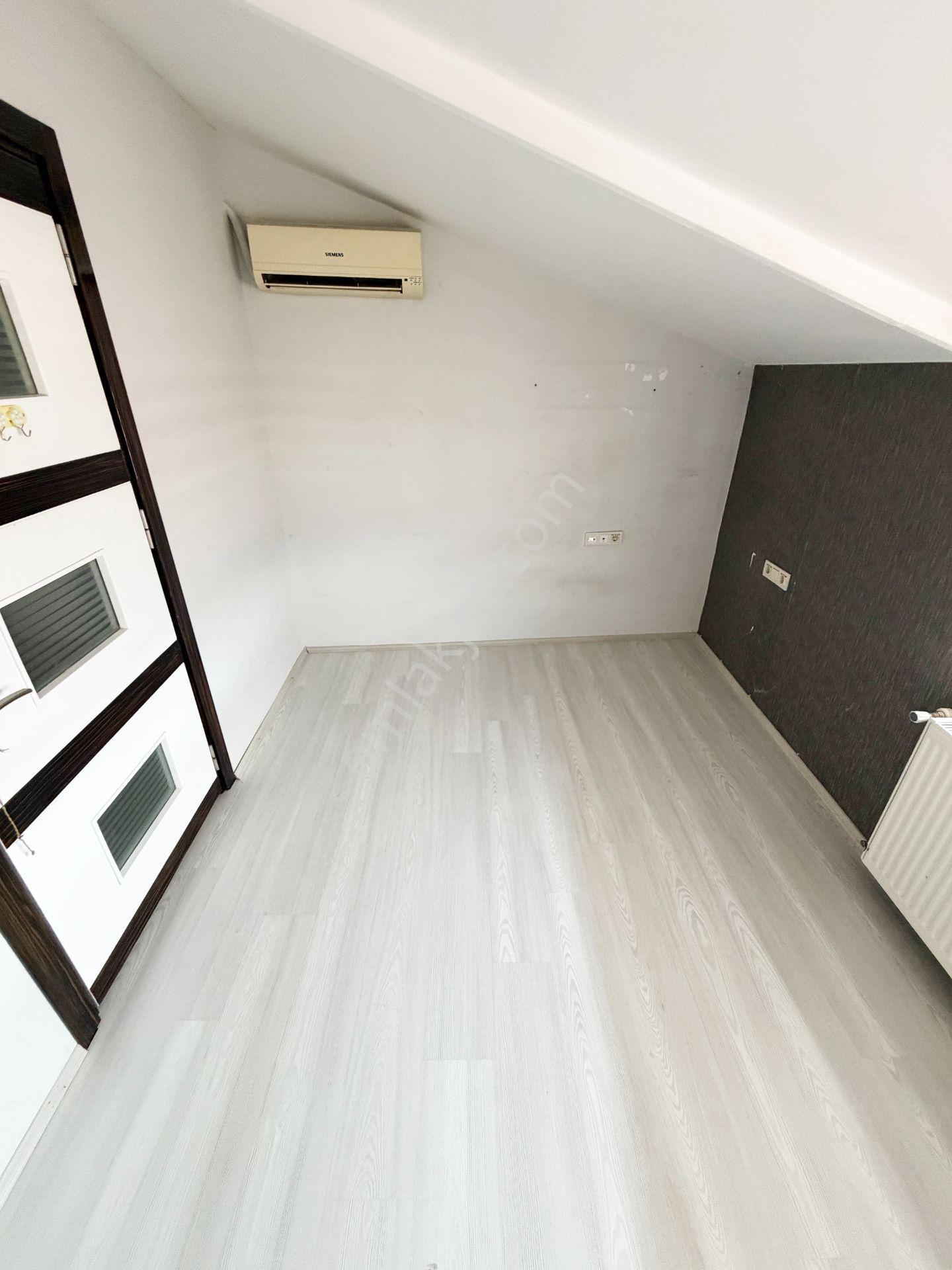 Kuşpınar’da Tugay'a Yakın Teraslı Eşyalı 3+1 Daire Asansörlü Klimalı Barbekülü - Görsel 21