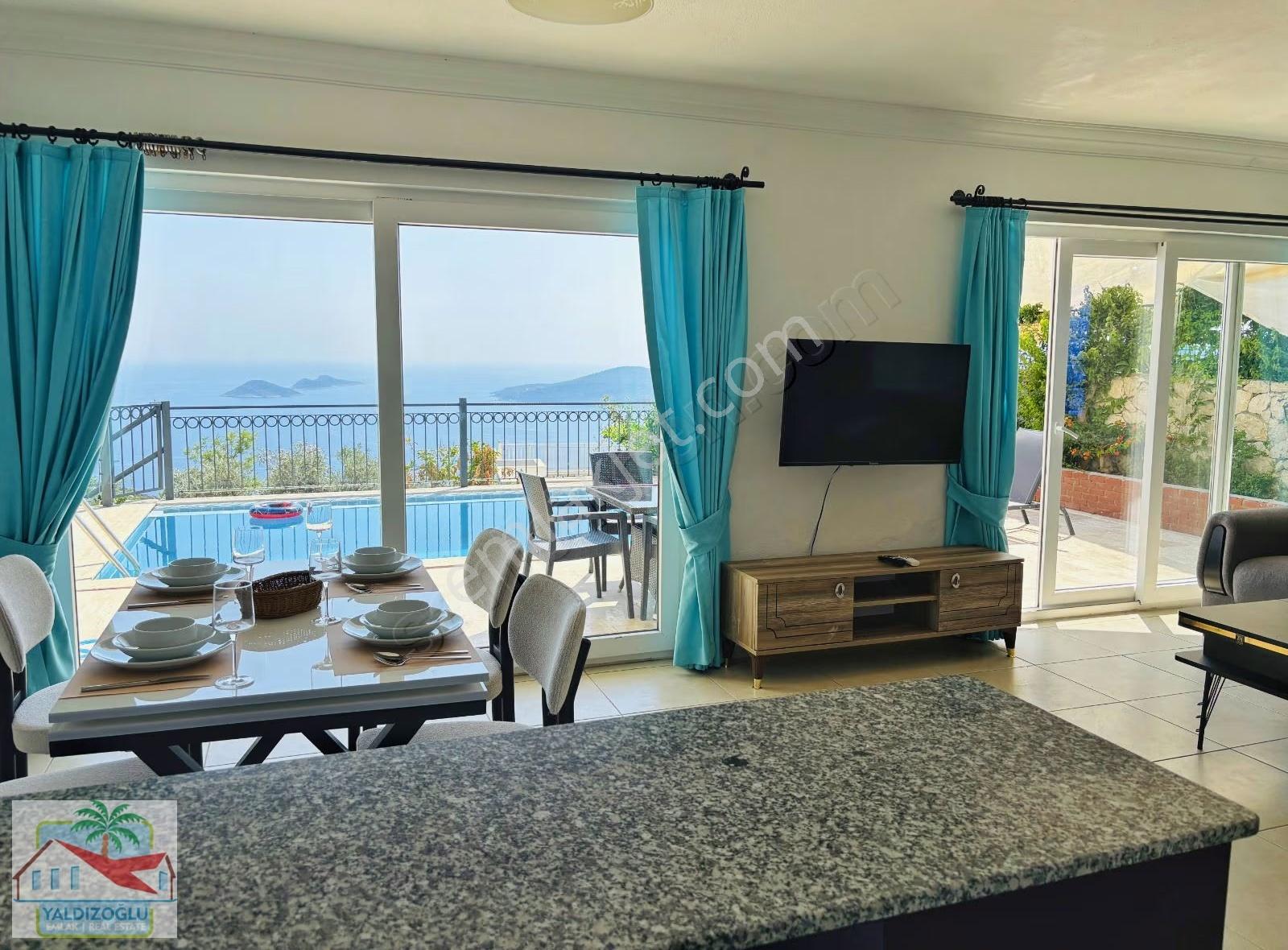 Kalkan'da Satılık 3+1 Eşyalı Kiralamaya Hazır Manzaralı Villa - Görsel 10