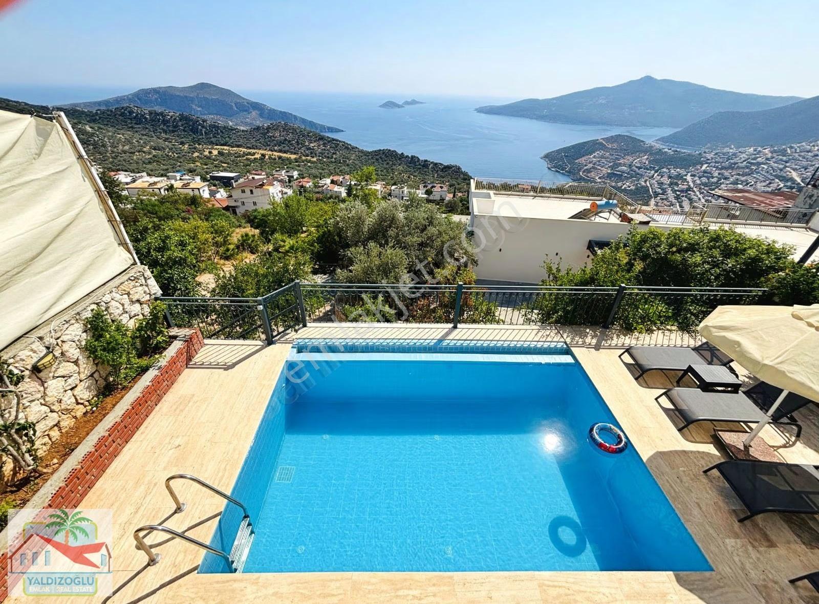 Kalkan'da Satılık 3+1 Eşyalı Kiralamaya Hazır Manzaralı Villa - Görsel 14