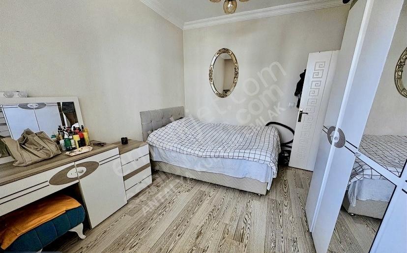 Konyaaltı Hurma'da Site İçi Full Eşyalı Katta 1+1 Daire - Görsel 12