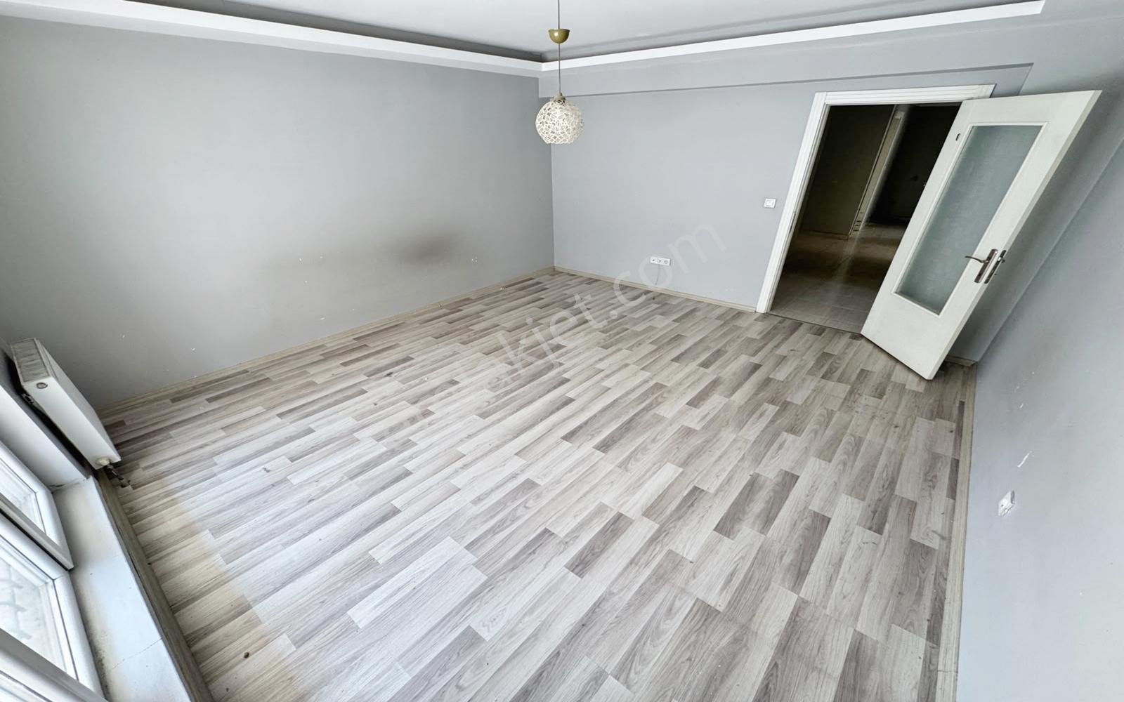Atapark Mahalle'si 340 Cadde Dibi Ebv. Banyolu 3+1 Kiralık Daire - Görsel 5