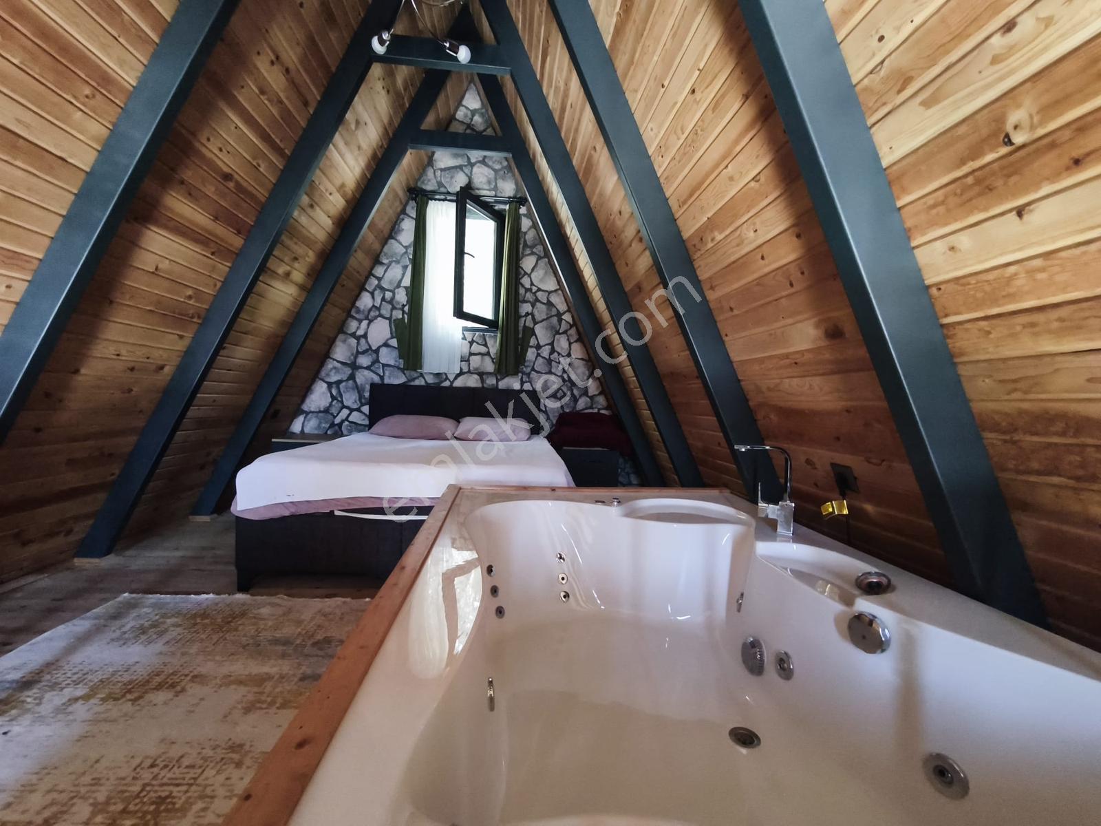 Fethiye Faralyada 2 Adet Özel Havuzlu Bungalov Bulunan Bahçe - Görsel 12