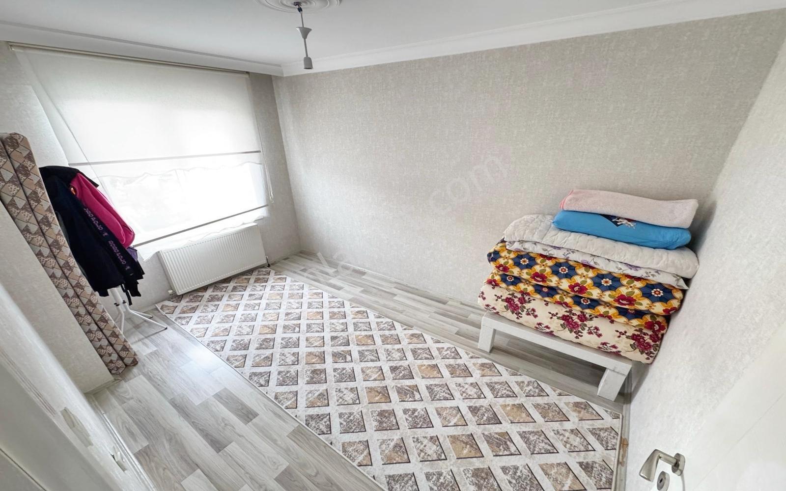 Atapark'ta Geniş Ailelere 4+1 Ara Kat Cadde Yakını Fırsat Daire! - Görsel 3