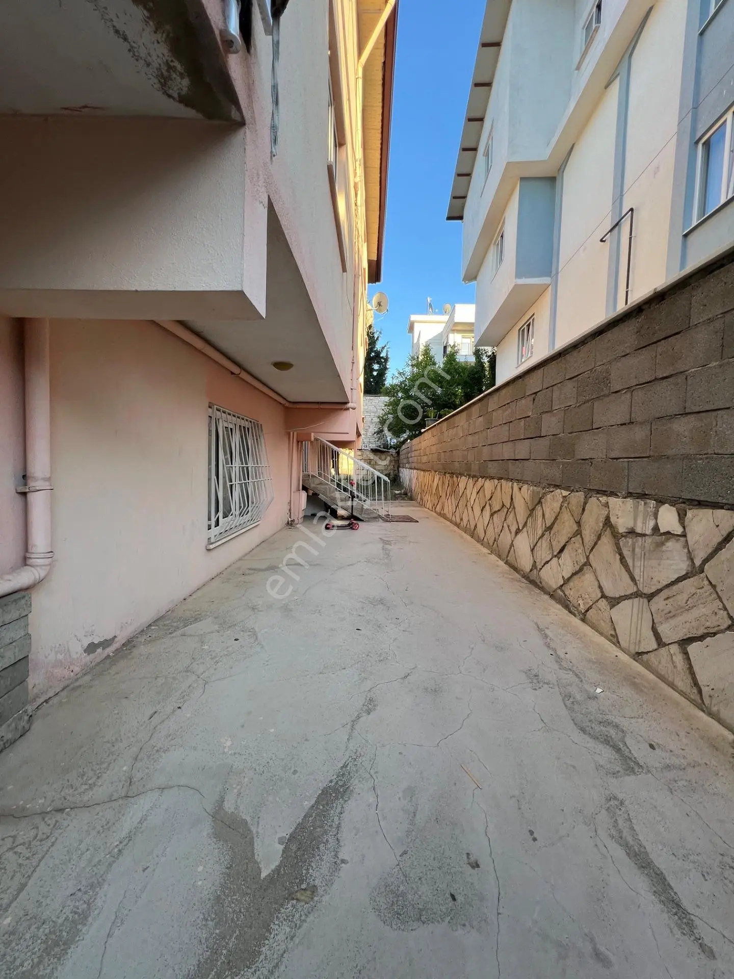 Gümüşçayda Komple Satılık Bina - Görsel 2