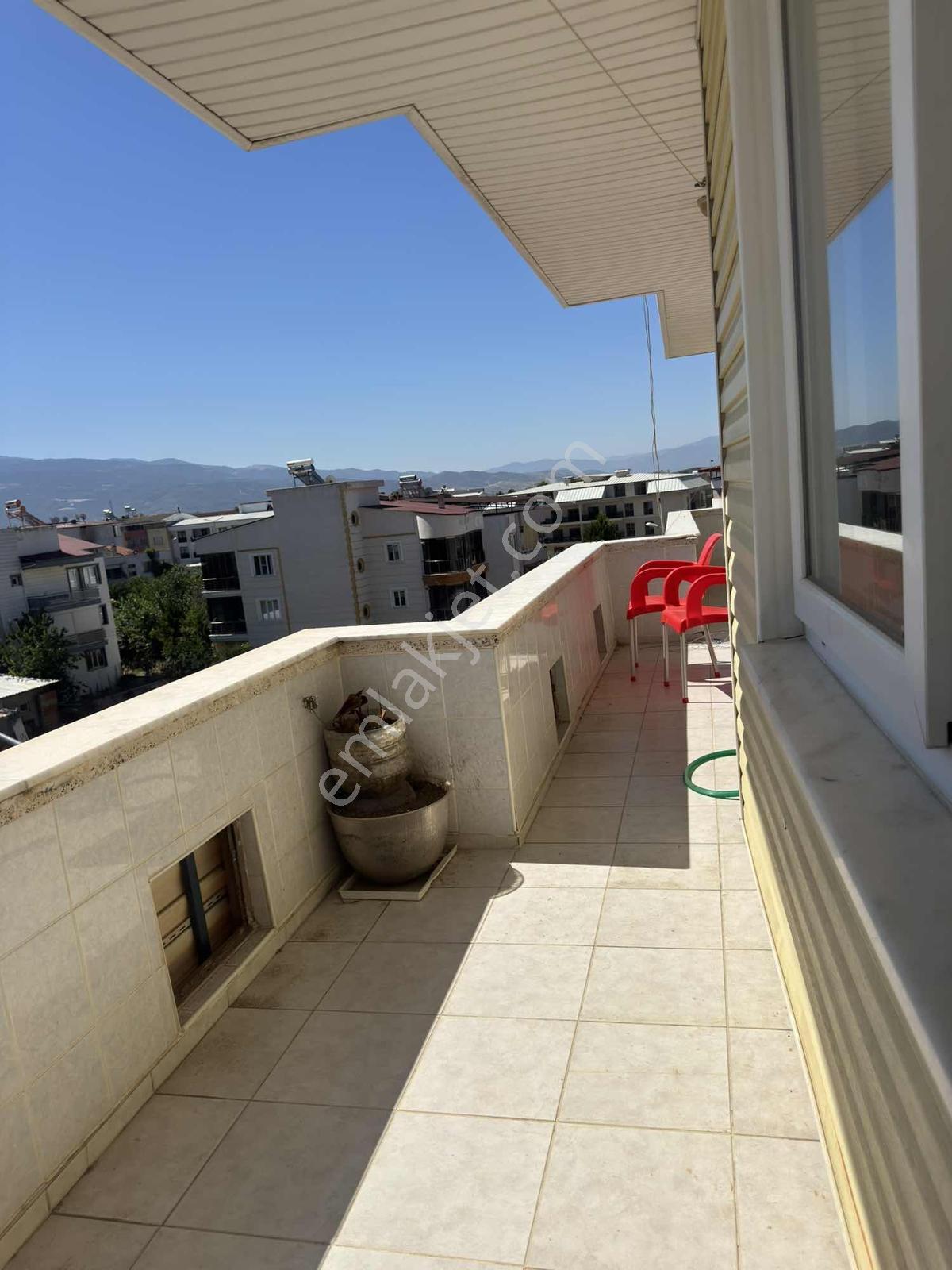 Şehrin Tam Merkezinde Full Eşyalı Kiralık 2+1 Daire