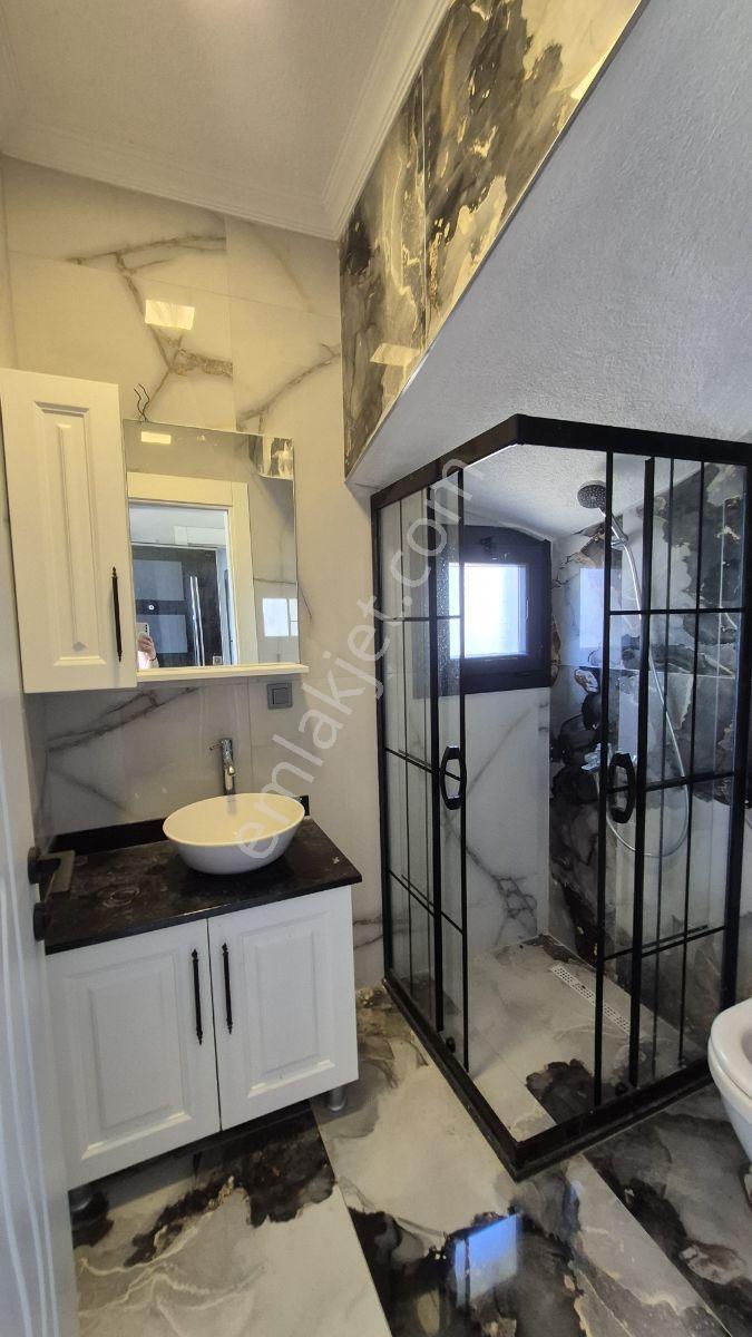 Kuşadası Güzelcamlıda 4+1 Villa Tek Müstakil 420m2 Arsa - Görsel 15