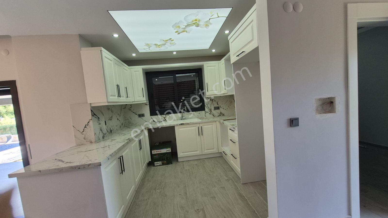 Kuşadası Güzelcamlıda 4+1 Villa Tek Müstakil 420m2 Arsa - Görsel 20