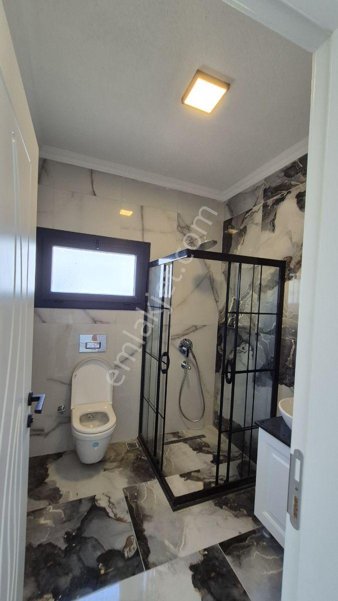 Kuşadası Güzelcamlıda 4+1 Villa Tek Müstakil 420m2 Arsa - Görsel 7