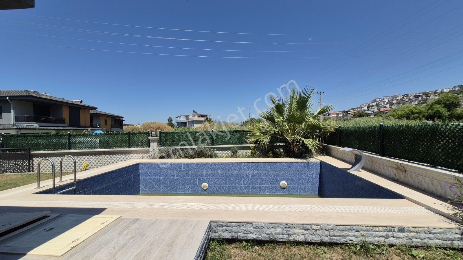 Kuşadası Güzelcamlıda 4+1 Villa Tek Müstakil 420m2 Arsa - Görsel 13