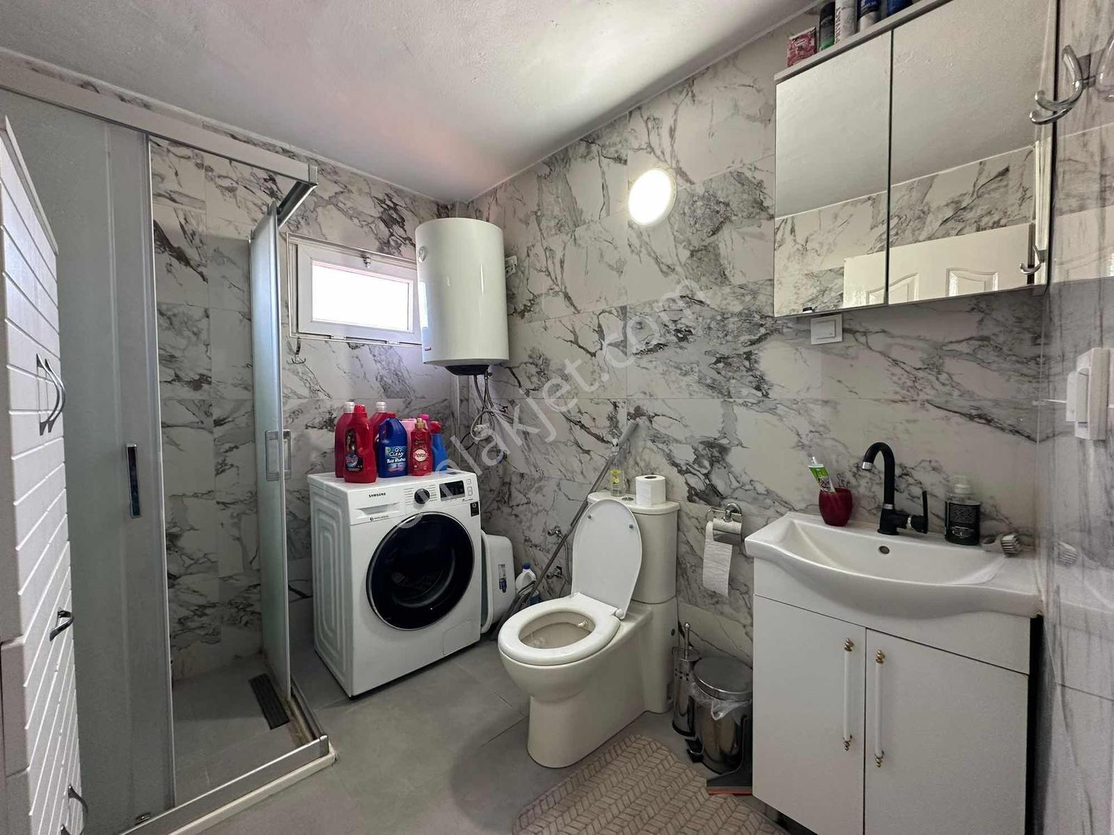 Kuşadasında Özel Havuzlu 4+1 Denize Yakın Villa - Görsel 15