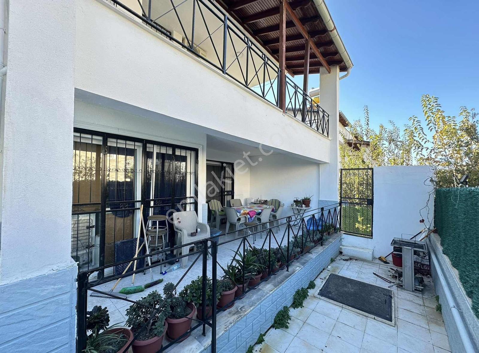 Kuşadasında Özel Havuzlu 4+1 Denize Yakın Villa - Görsel 20