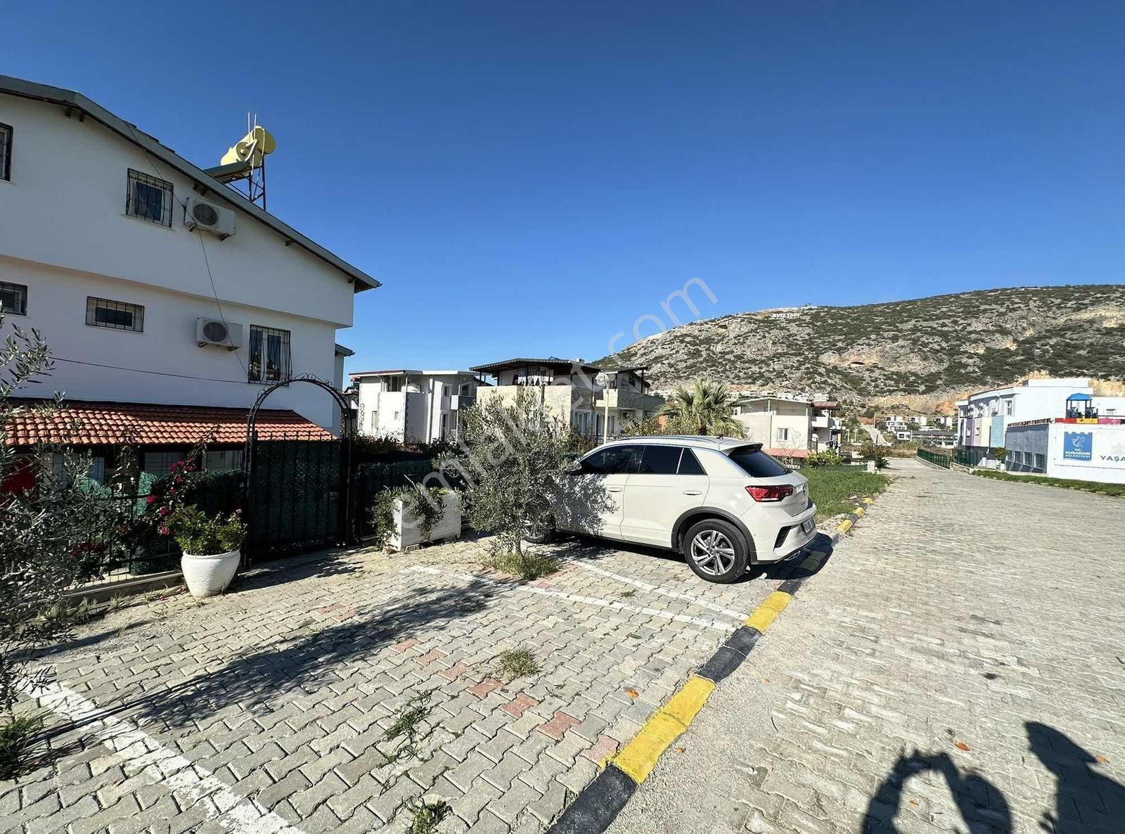 Kuşadasında Özel Havuzlu 4+1 Denize Yakın Villa - Görsel 29