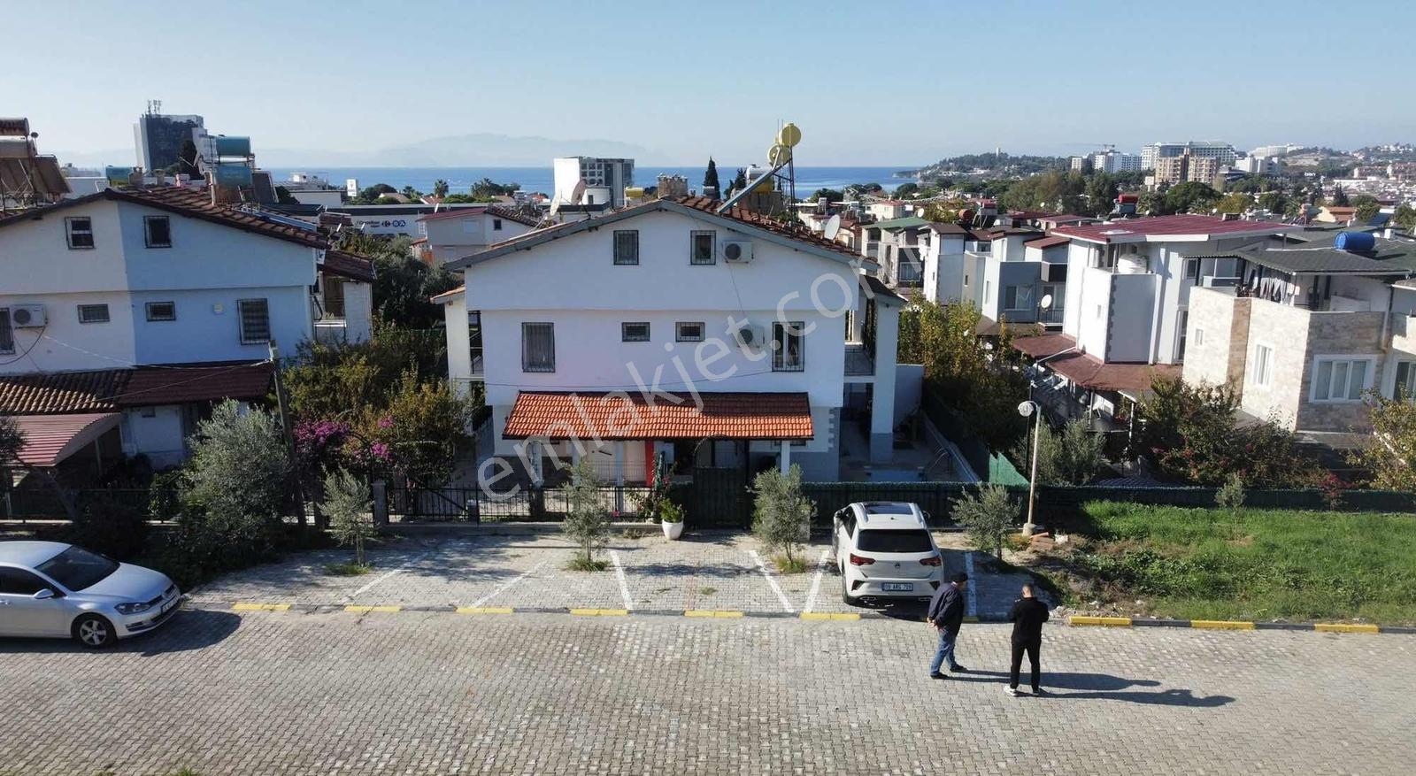 Kuşadasında Özel Havuzlu 4+1 Denize Yakın Villa - Görsel 30