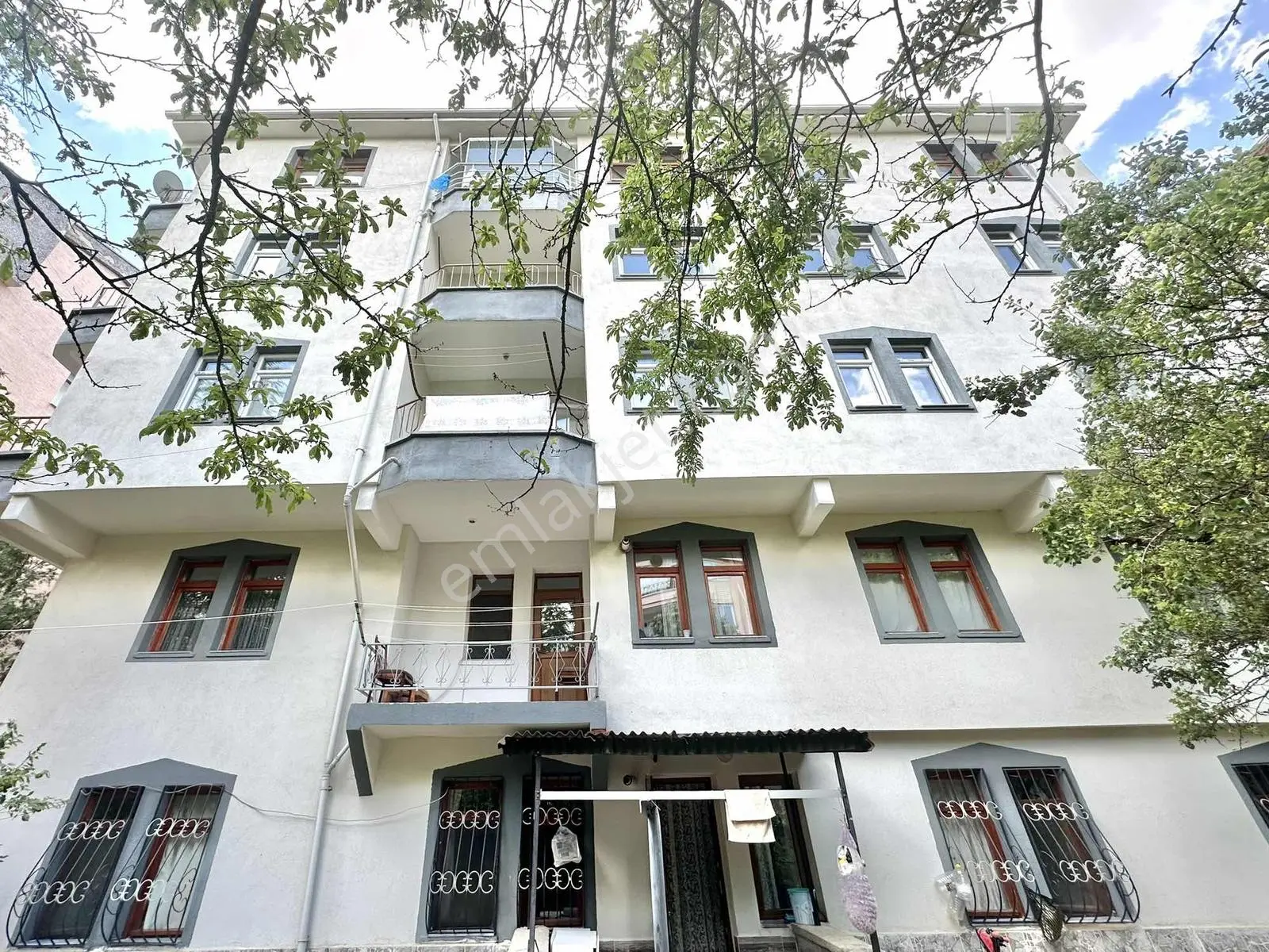 An-ka'dan Şehitlikte Ara Kat Odaları Bağımsız 3+1 Daire