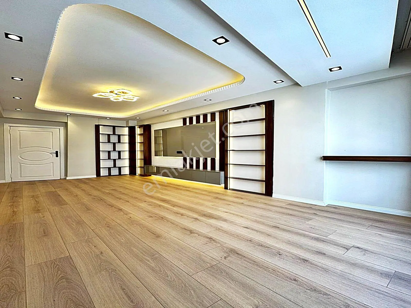 Cadde34 Yapı'dan Güzelyurt'ta Eminevim & Fuzuleve Uygun Full Dekorlu 145 M2 3+1 Arakat Daire!! - Görsel 3