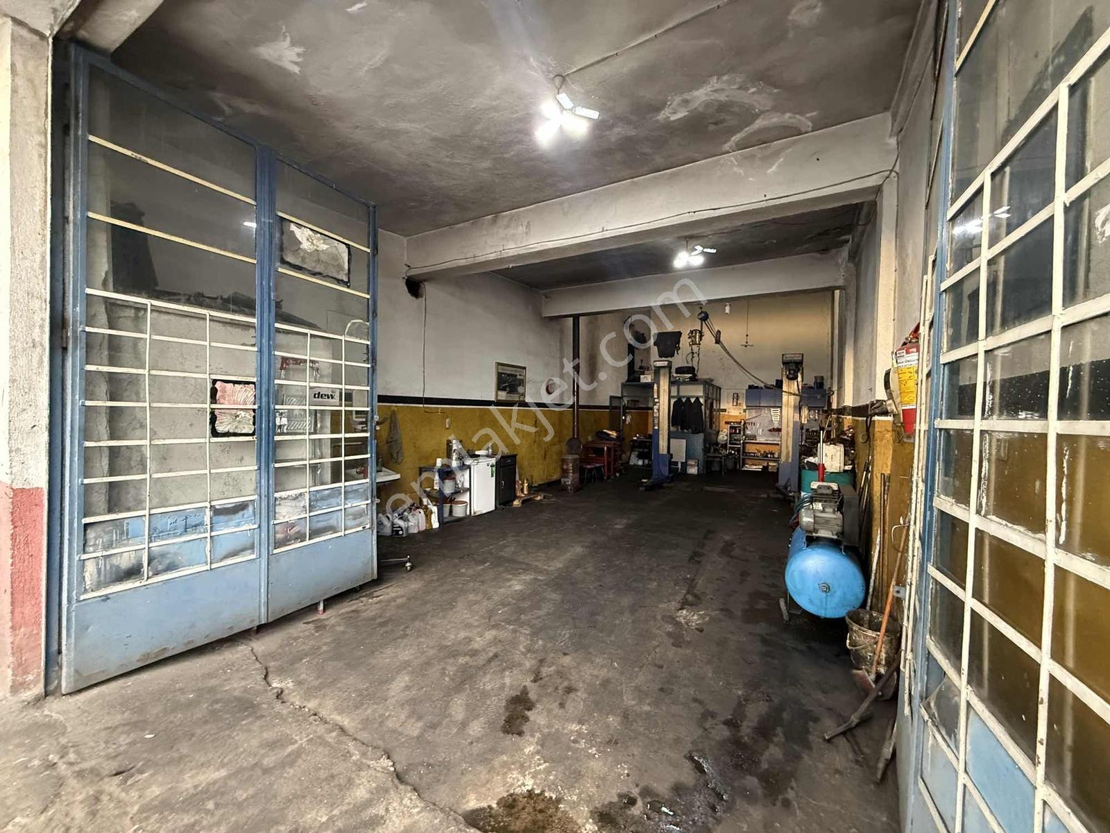Yeni Sanayi'de Satılık 150 M2 Dükkan - Görsel 13