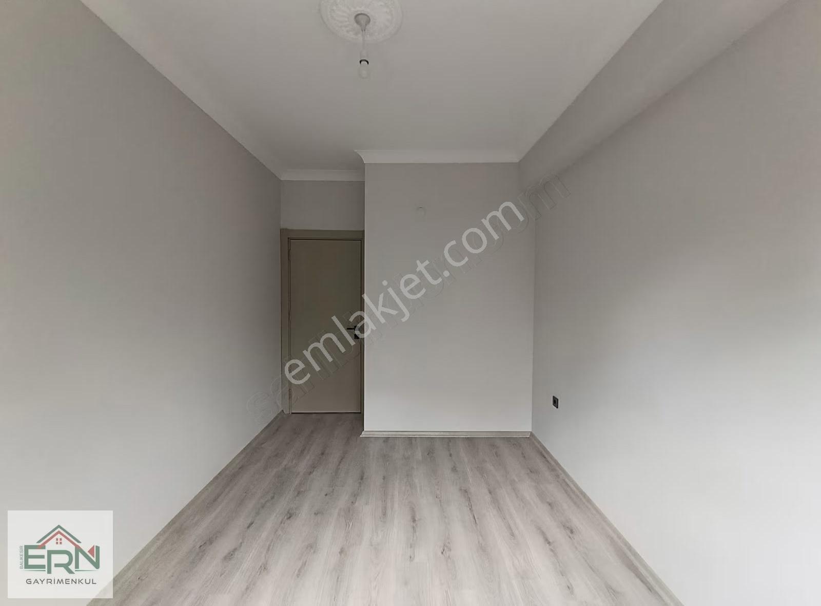Yüksek Giriş, Yerden Isıtmalı, Kapalı Otoparklı, Sıfır 2+1 - Görsel 23