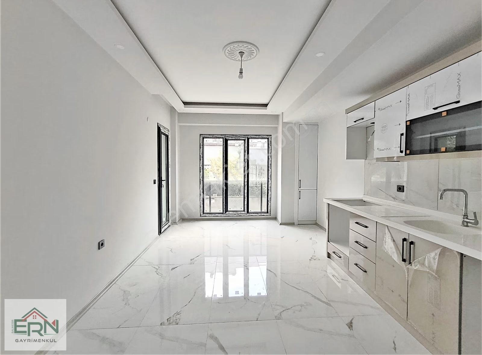 Yüksek Giriş, Yerden Isıtmalı, Kapalı Otoparklı, Sıfır 2+1 - Görsel 4