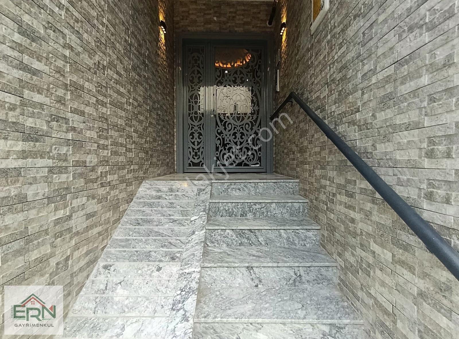 Geniş Ailelere Özel! Tuzcumuratta Sıfır 4+2 Dubleks Daire - Görsel 13