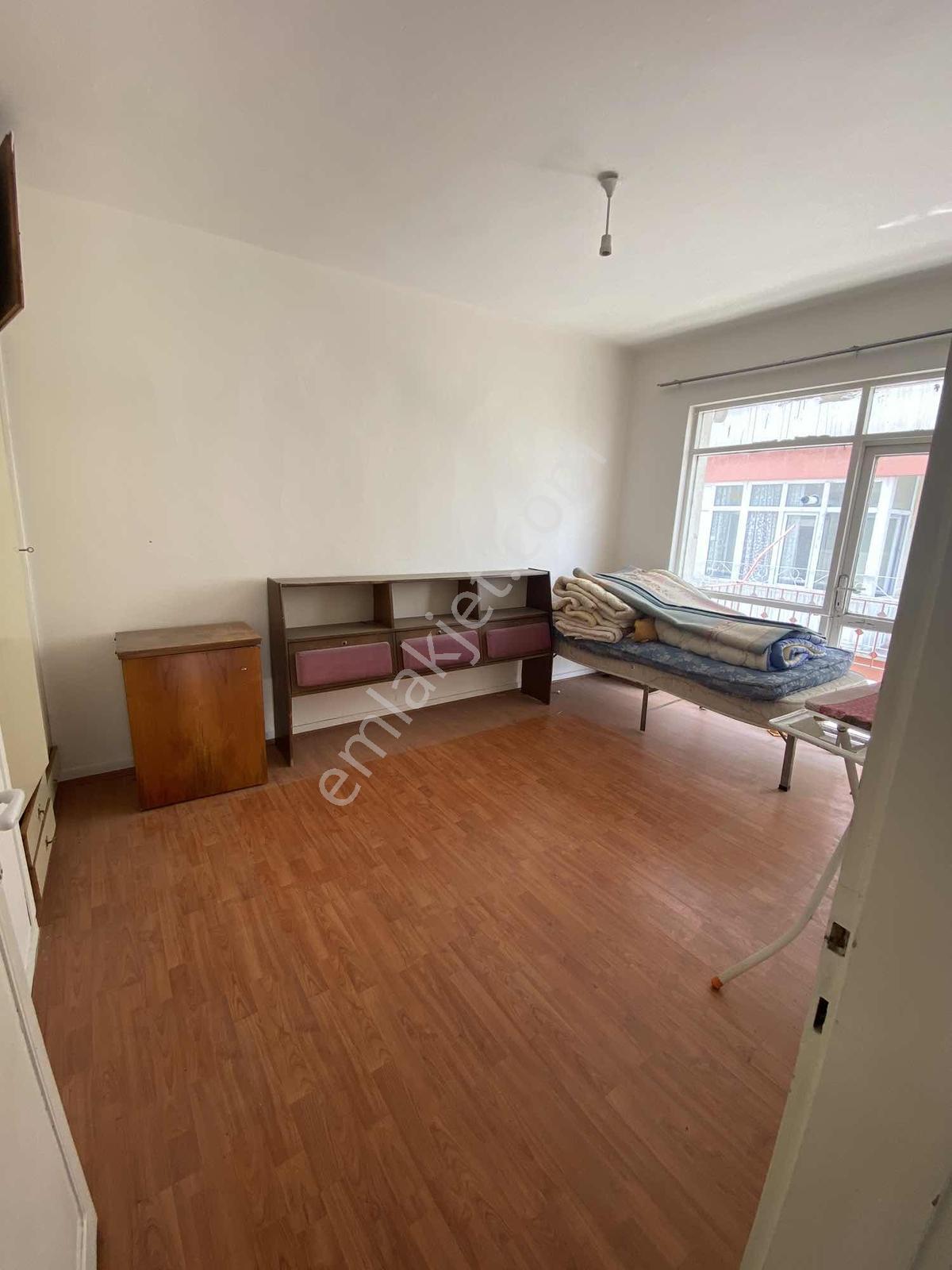 Kolej Aydoğmuş Sokakta 2+1 Satılık Daire - Görsel 15