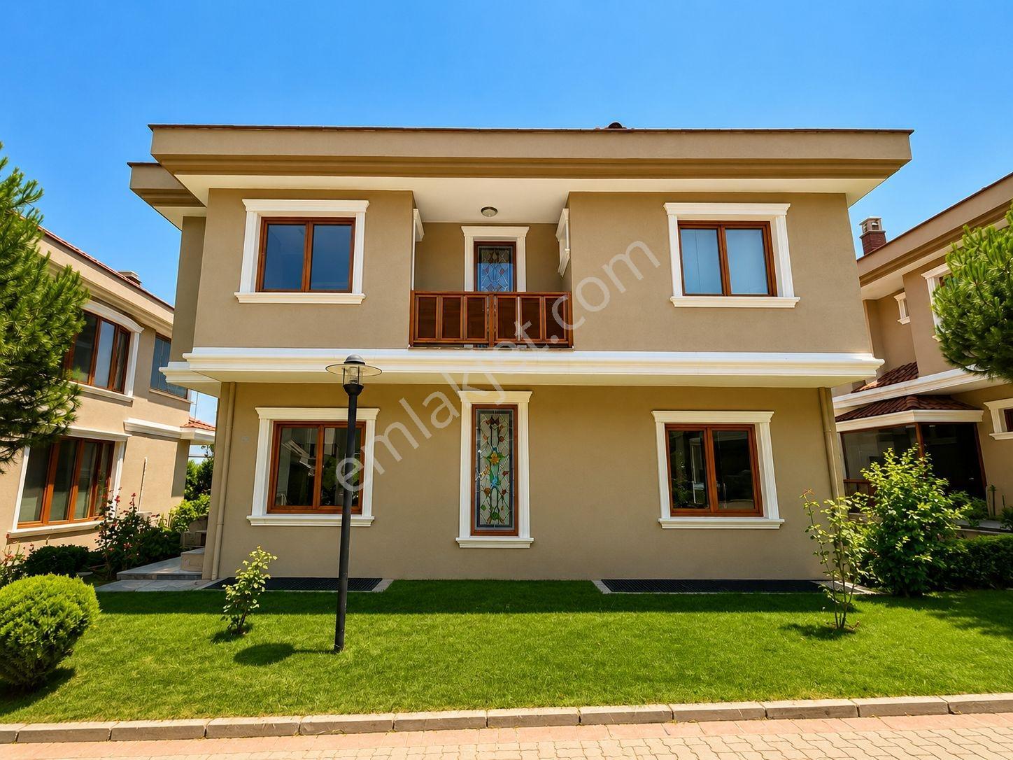 Nilüfer Özlüce'de Prestijli Site İçerisinde 5+2 Lüks Villa - Görsel 5