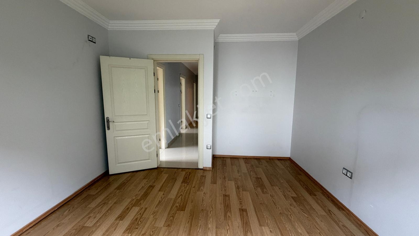 Serdivan'da Satılık: Panorama Sitesi, Havuzlu, Bahçeli 3+1 Daire - Görsel 26