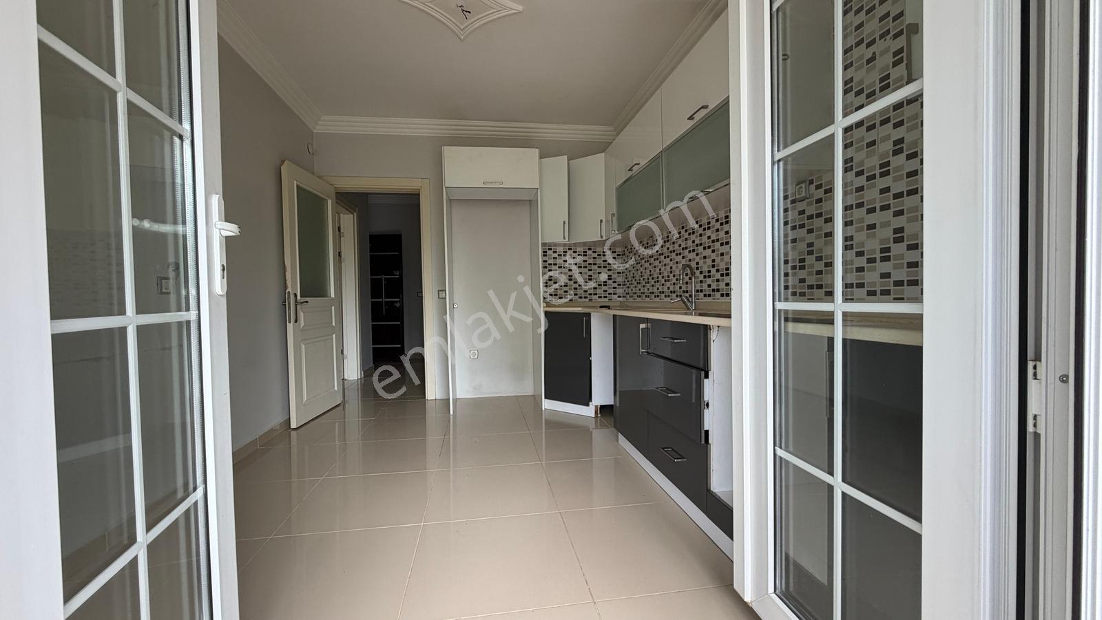 Serdivan'da Satılık: Panorama Sitesi, Havuzlu, Bahçeli 3+1 Daire - Görsel 35