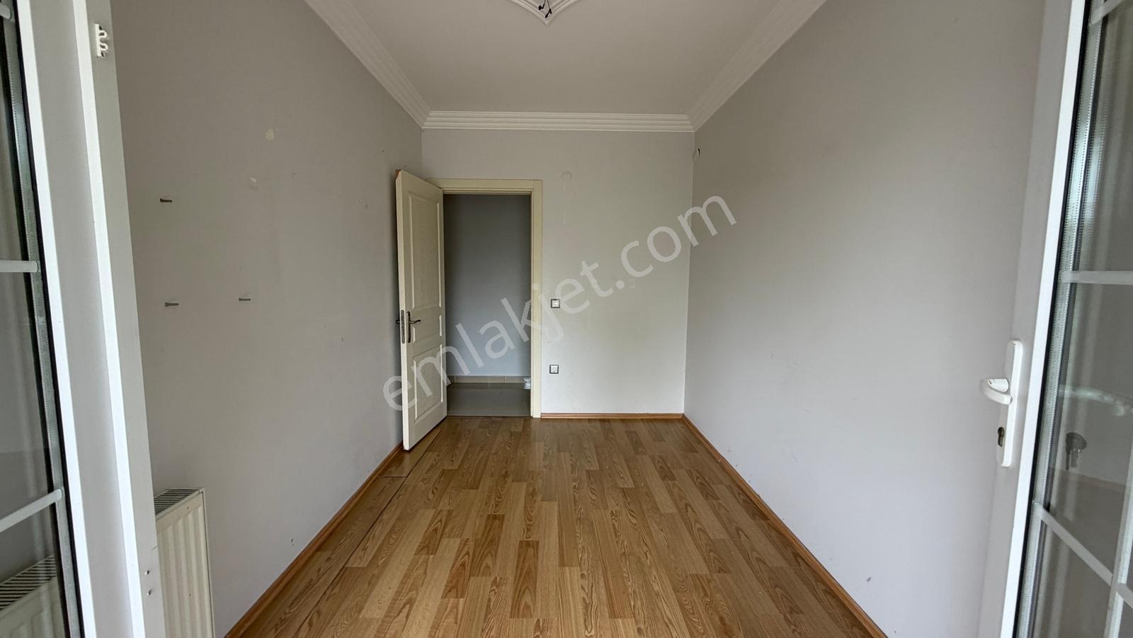 Serdivan'da Satılık: Panorama Sitesi, Havuzlu, Bahçeli 3+1 Daire - Görsel 6