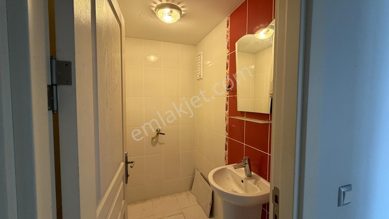 Serdivan'da Satılık: Panorama Sitesi, Havuzlu, Bahçeli 3+1 Daire - Görsel 15