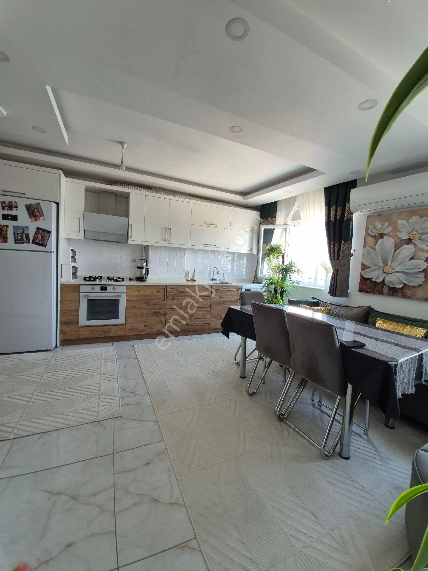 Üçgen Mahallesi'nde 200 M² Net 4+1 | Teraslı | Doğalgazlı | Asansörlü | Otoparklı - Görsel 5