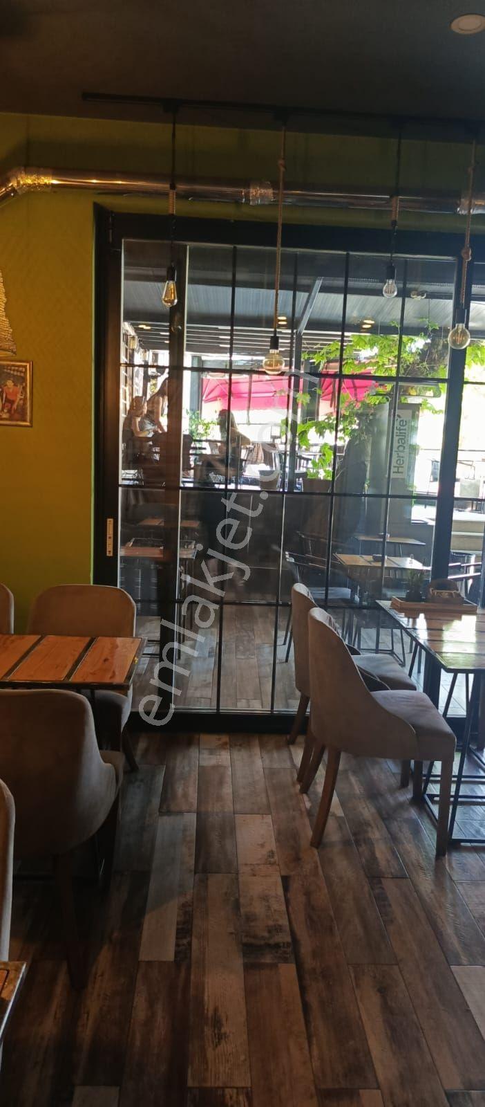 Satılık Mülküyle Birlikte Çalışır Halde Kafe - Görsel 3