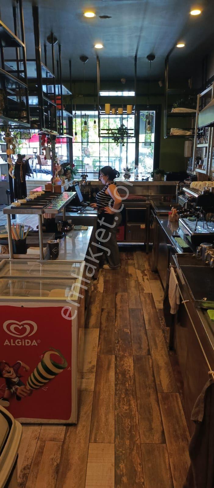 Satılık Mülküyle Birlikte Çalışır Halde Kafe - Görsel 21