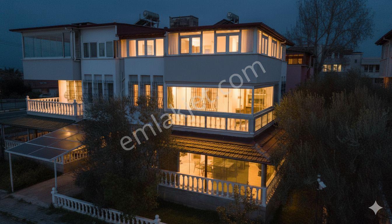 Altınoluk İlkbahar'dan Denize 100m Merkezi Konumda 3+2 Triplex Fırsat Villa - Görsel 6