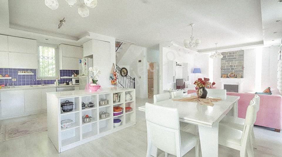 Fethiye Merkezde Manzaralı Taş Villa & Dev Yatırım Fırsatı! - Görsel 4