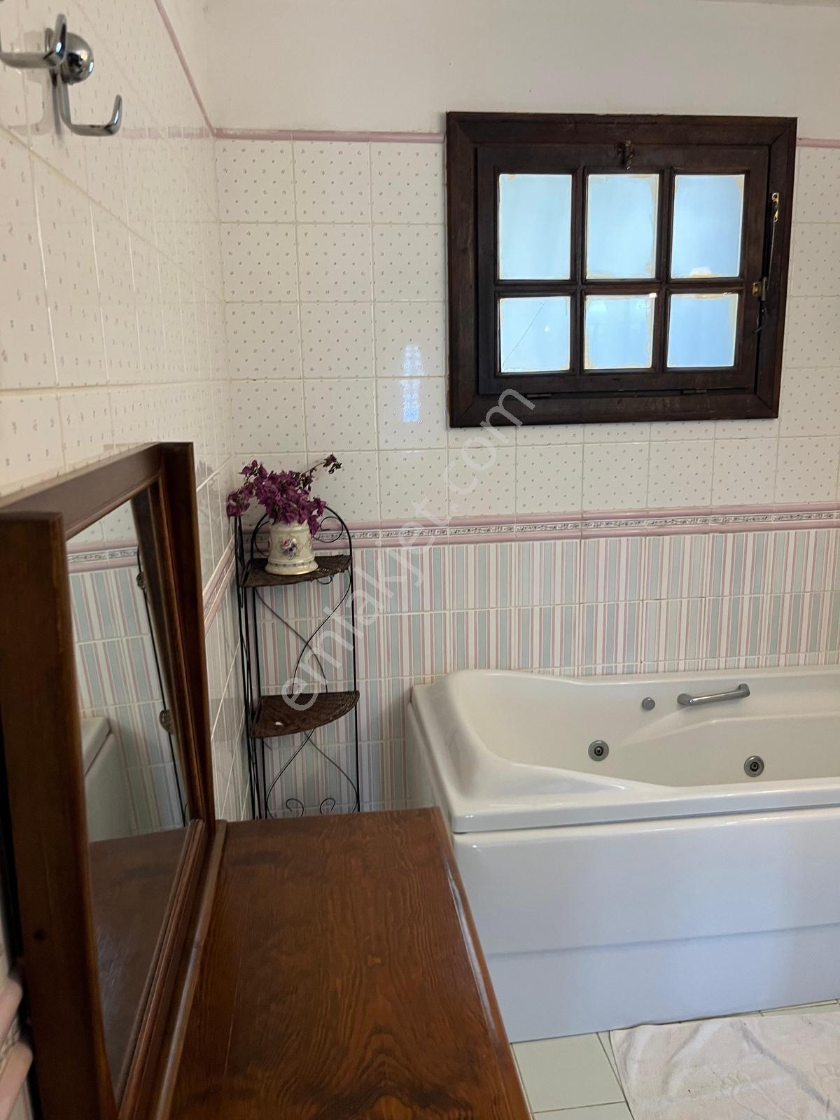 Gündoğan 'da| Özel Plajlı Sitede Kiralık 4+1 Tripleks Taş Ev - Görsel 20